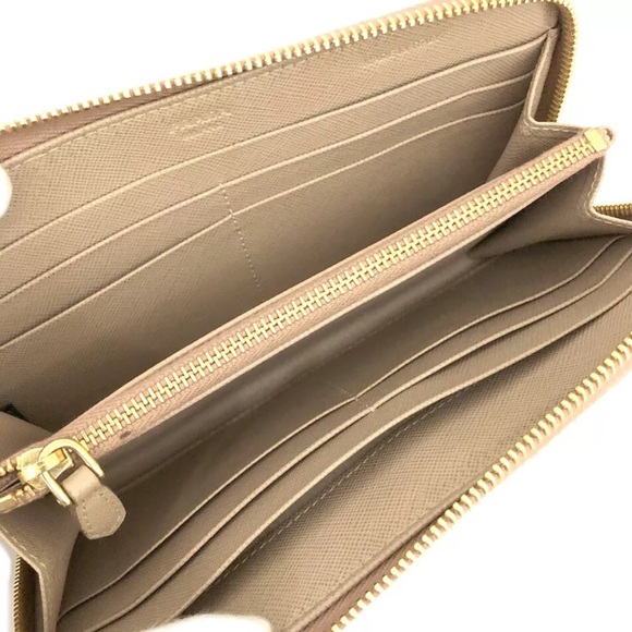 🏆💎💯 Prada Saffiano Leather Zip Around Wallet - Picture 5 of 8